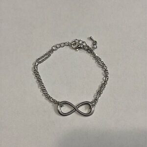NWOT sterling silver infinity sign bracelet
